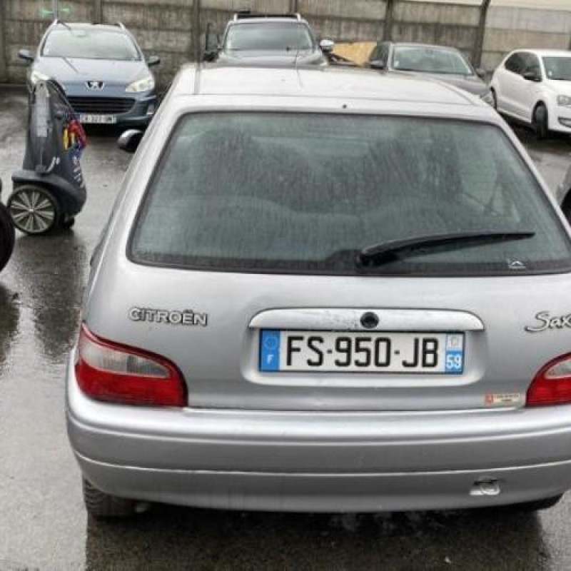 Porte avant droit CITROEN SAXO Photo n°11