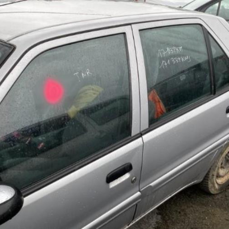 Porte avant droit CITROEN SAXO Photo n°16