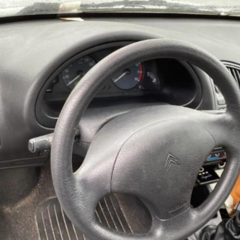 Porte avant droit CITROEN SAXO Photo n°20