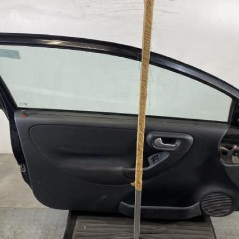 Porte avant gauche OPEL CORSA C Photo n°7