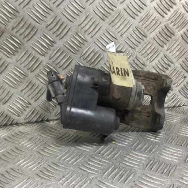 Etrier arriere droit (freinage) VOLKSWAGEN PASSAT 5 Photo n°3