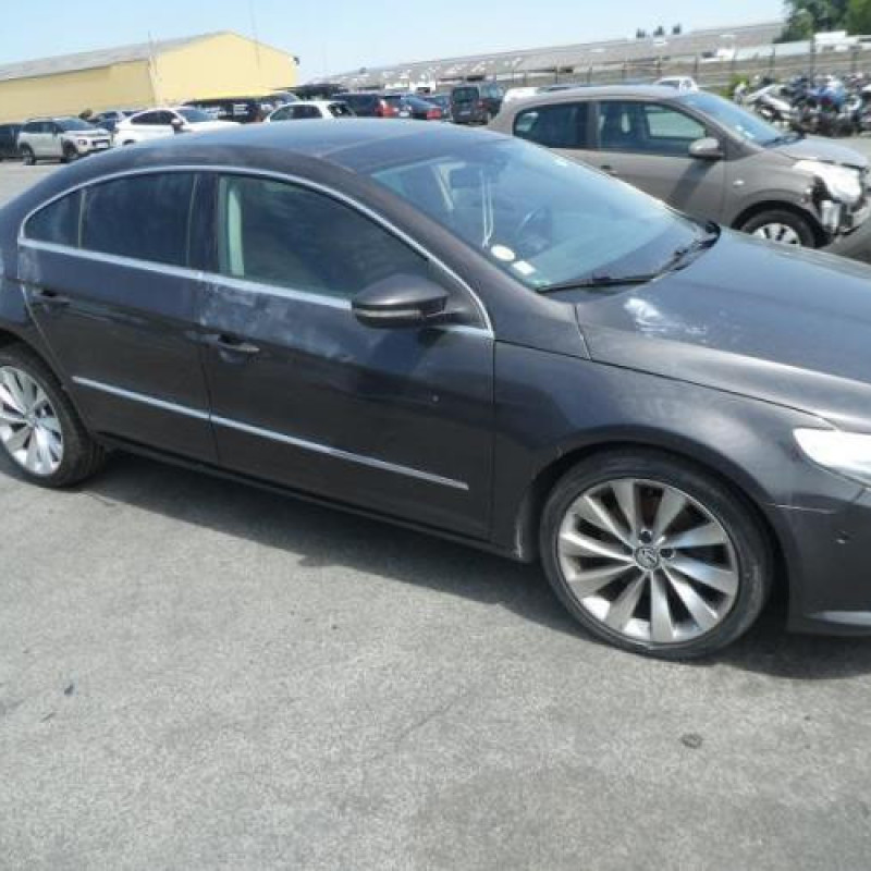 Etrier arriere droit (freinage) VOLKSWAGEN PASSAT 5 Photo n°5