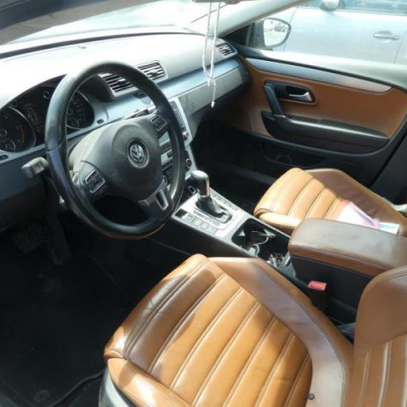 Etrier arriere droit (freinage) VOLKSWAGEN PASSAT 5 Photo n°8