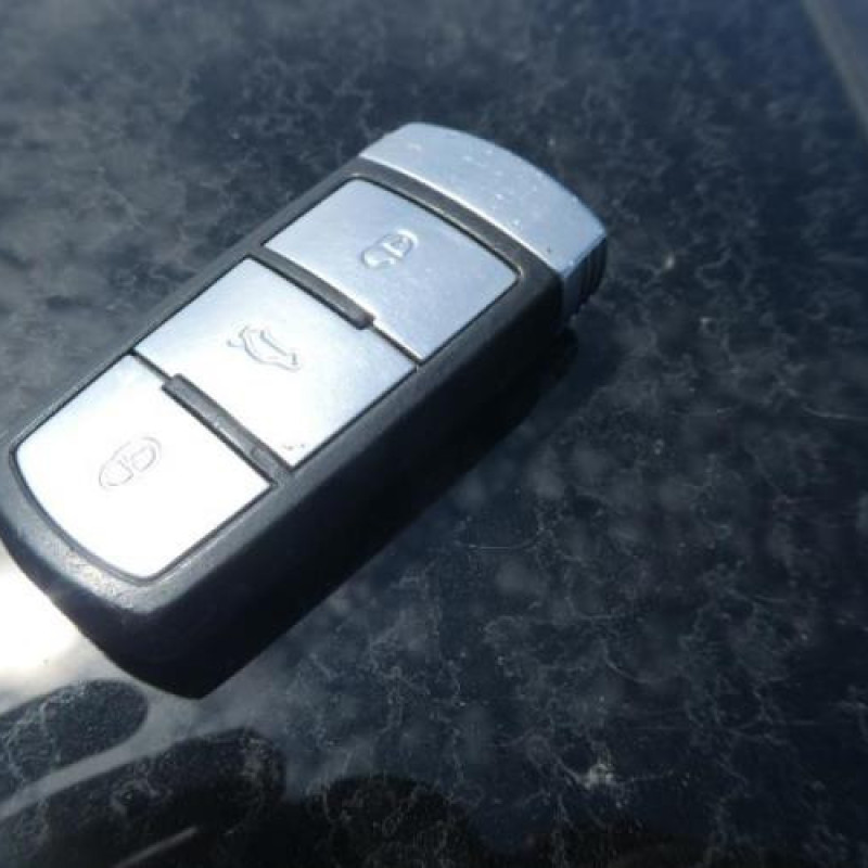 Etrier arriere droit (freinage) VOLKSWAGEN PASSAT 5 Photo n°12