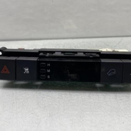 Bouton de warning CHEVROLET CAPTIVA Photo n°1