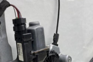 Leve vitre electrique avant gauche RENAULT CLIO 3