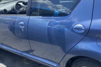 Leve vitre electrique avant droit TOYOTA AYGO 1