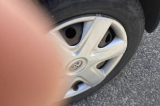 Leve vitre electrique avant droit TOYOTA AYGO 1