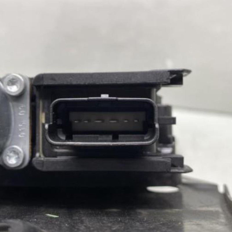Leve vitre electrique arriere gauche PEUGEOT 308 1 Photo n°4