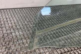 Vitre avant gauche MERCEDES CLASSE CLA 118