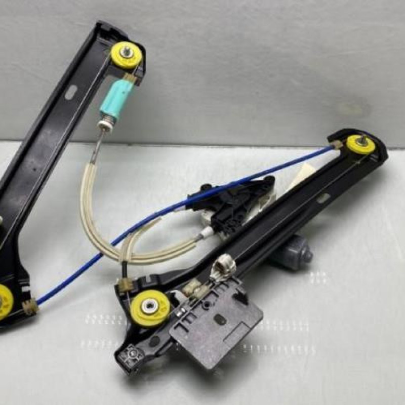 Leve vitre electrique arriere gauche MERCEDES CLASSE CLA 118 Photo n°1