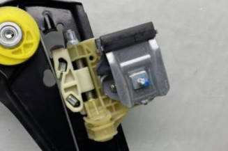Leve vitre electrique avant droit MERCEDES CLASSE CLA 118