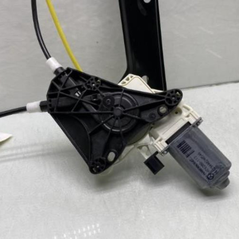 Leve vitre electrique avant droit MERCEDES CLASSE CLA 118 Photo n°7