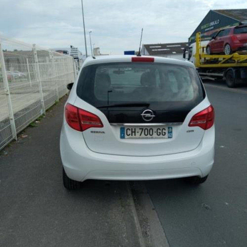 Etrier arriere droit (freinage) OPEL MERIVA B Photo n°4
