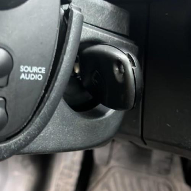 Air bag conducteur RENAULT KANGOO 2 Photo n°13