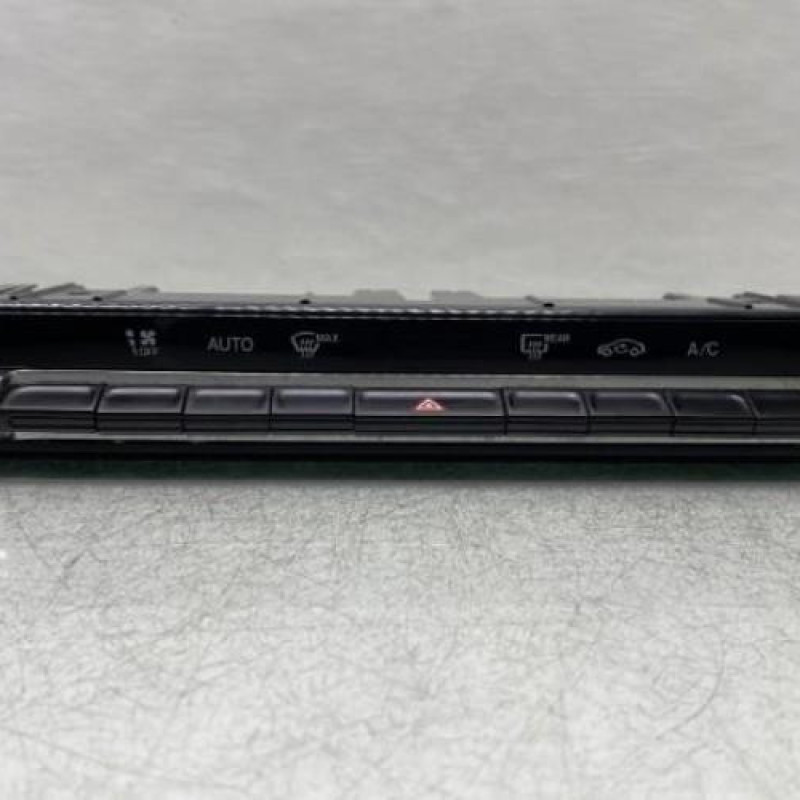 Commande chauffage MERCEDES CLASSE CLA 118 Photo n°1