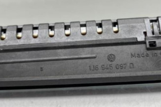 Feu arriere stop central VOLKSWAGEN PASSAT 4