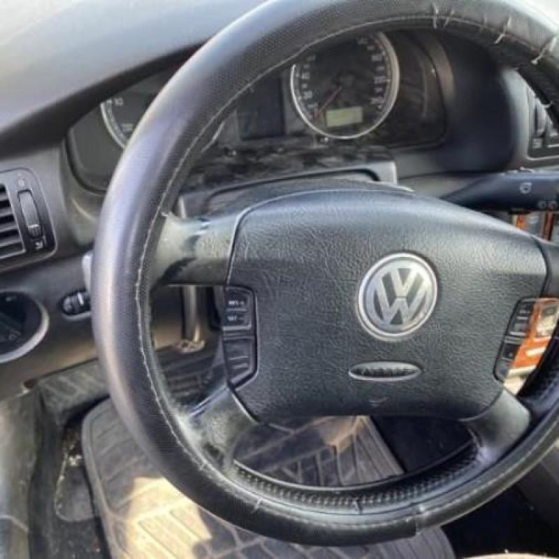 Feu arriere stop central VOLKSWAGEN PASSAT 4 Photo n°18