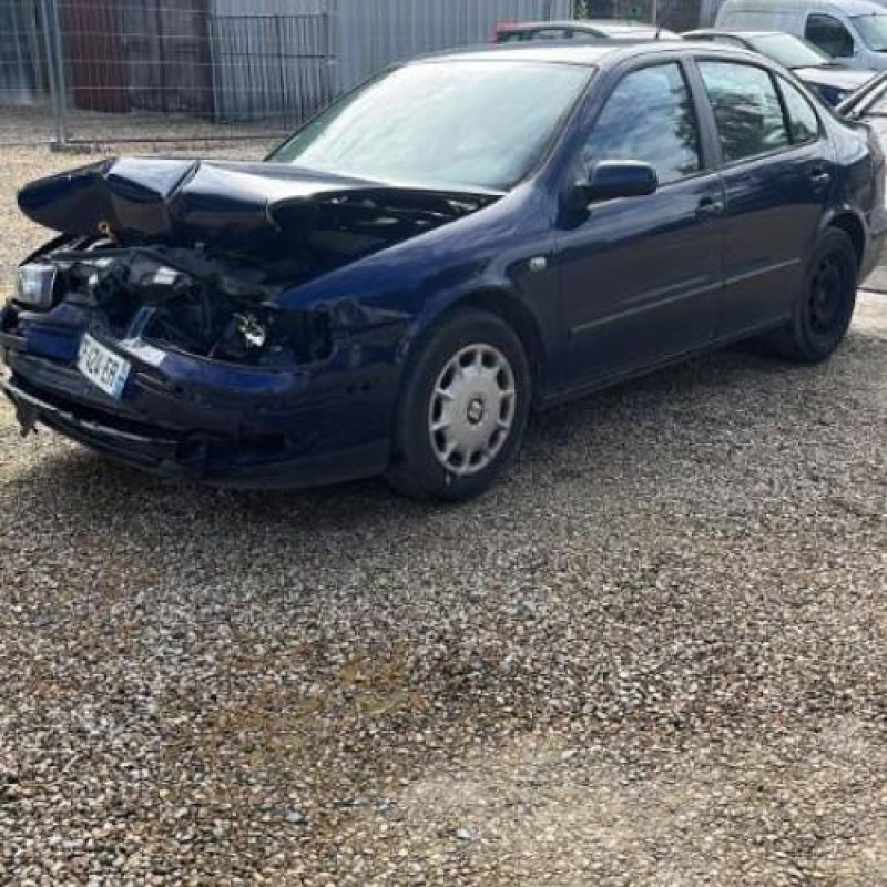 Feu arriere principal droit (feux) SEAT TOLEDO 2 Photo n°4