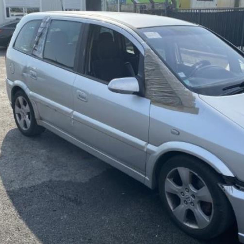 Malle/Hayon arriere OPEL ZAFIRA A Photo n°15
