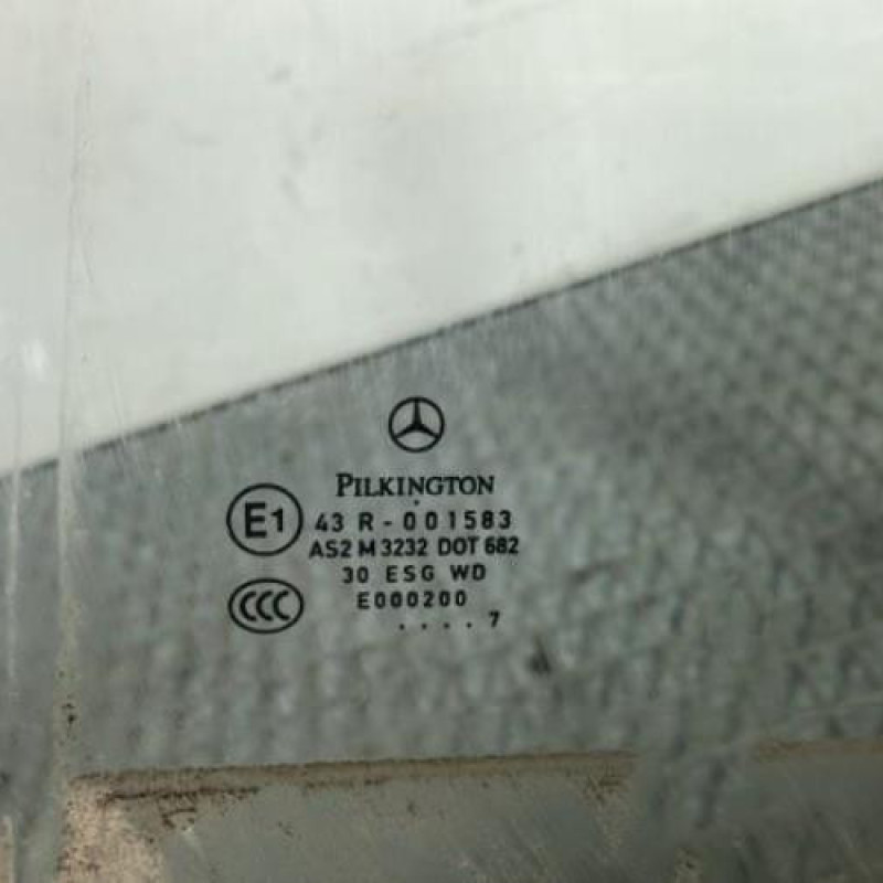 Vitre arriere gauche MERCEDES CLASSE A 169 Photo n°3