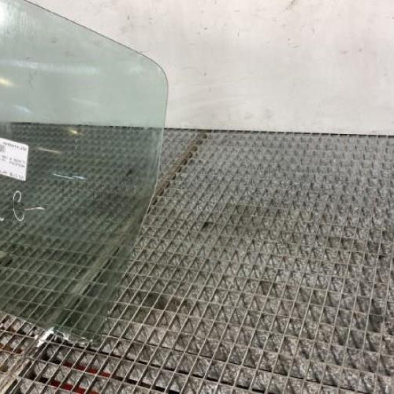 Vitre arriere gauche MERCEDES CLASSE A 169 Photo n°5