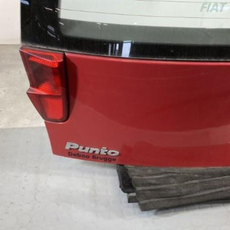 Malle/Hayon arriere FIAT PUNTO 2 Photo n°5