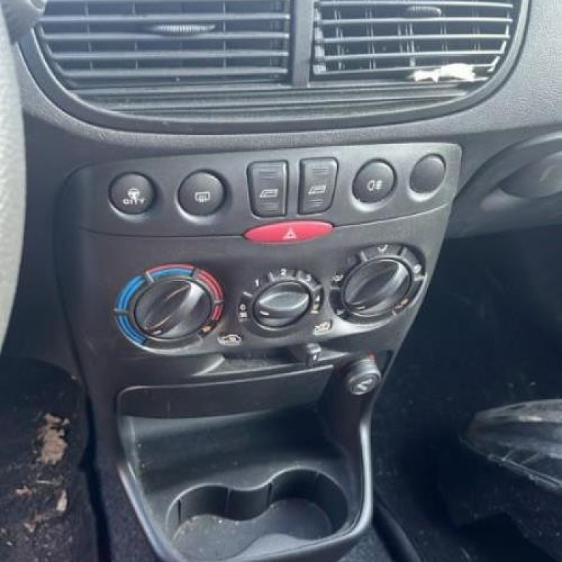 Malle/Hayon arriere FIAT PUNTO 2 Photo n°19