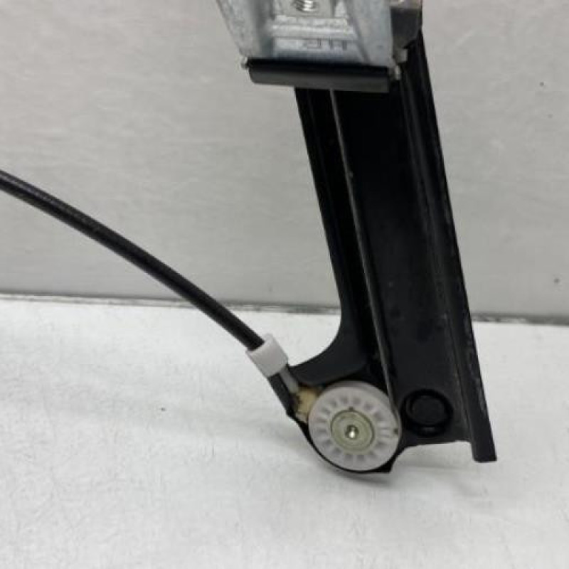 Leve vitre electrique avant droit VOLKSWAGEN POLO 5 Photo n°2