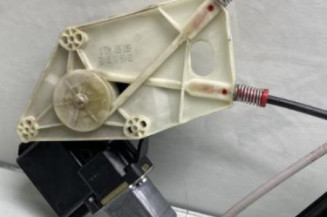 Leve vitre electrique avant droit VOLKSWAGEN POLO 5