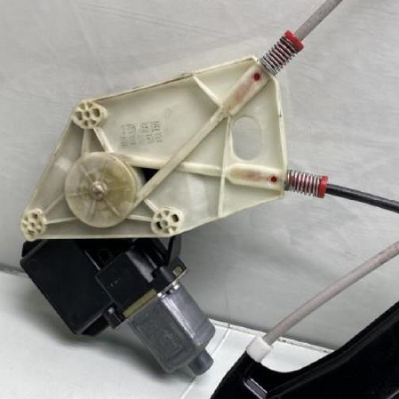 Leve vitre electrique avant droit VOLKSWAGEN POLO 5 Photo n°5