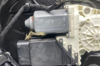 Leve vitre electrique avant droit VOLKSWAGEN NEW BEETLE 1