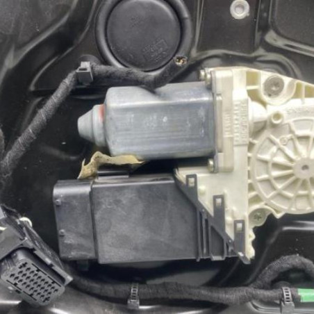 Leve vitre electrique avant droit VOLKSWAGEN NEW BEETLE 1