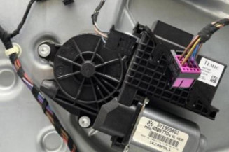 Leve vitre electrique avant droit SKODA FABIA 1