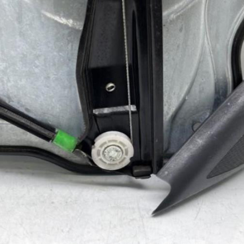 Leve vitre electrique avant droit SKODA FABIA 1 Photo n°9