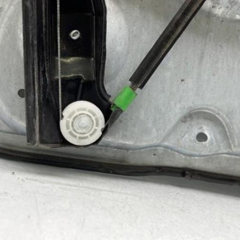 Leve vitre electrique avant droit SKODA FABIA 1 Photo n°10