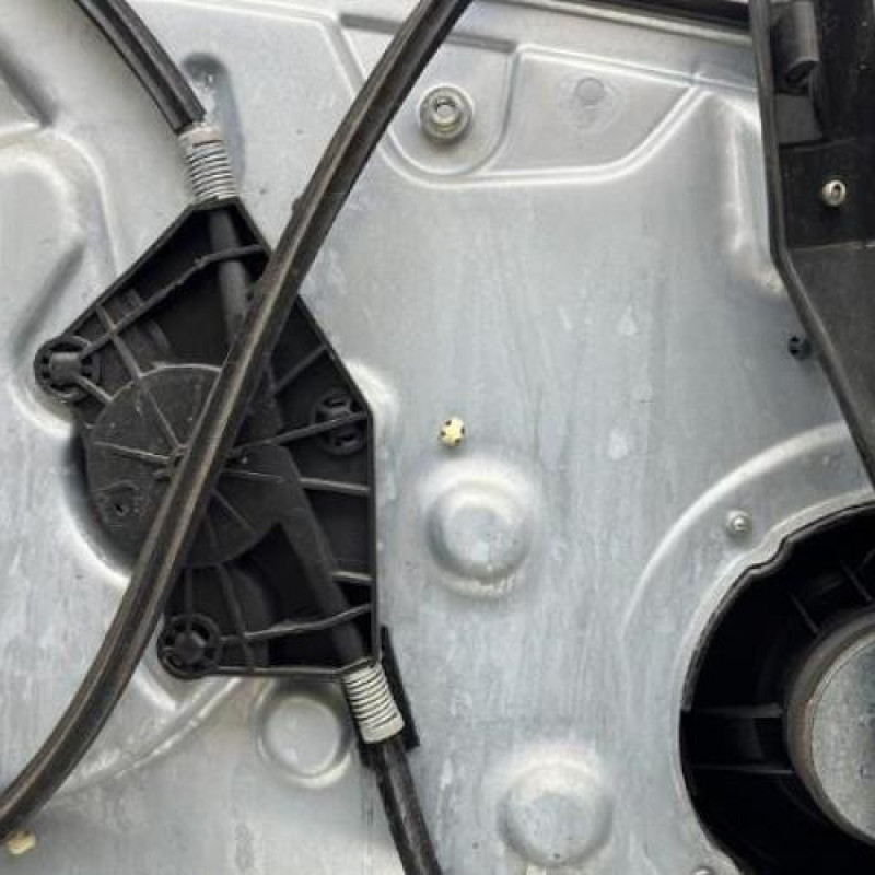 Leve vitre electrique avant droit SKODA FABIA 1 Photo n°11