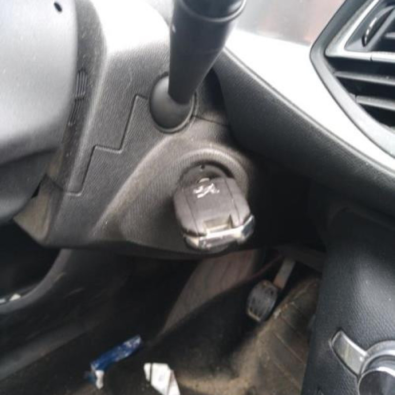 Autoradio d'origine PEUGEOT 308 2 SW Photo n°12