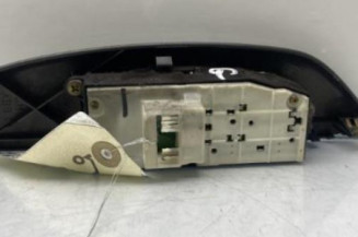 Interrupteur de leve vitre avant gauche TOYOTA YARIS 1