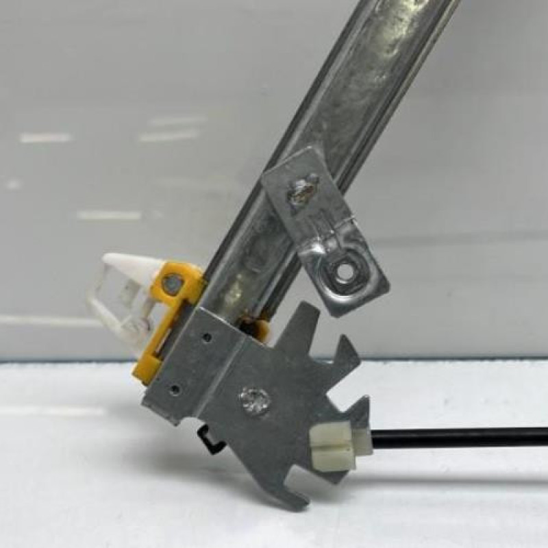 Leve vitre electrique avant droit PEUGEOT 208 1 Photo n°5