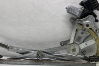 Leve vitre electrique arriere droit TOYOTA COROLLA VERSO 2 Photo n°1