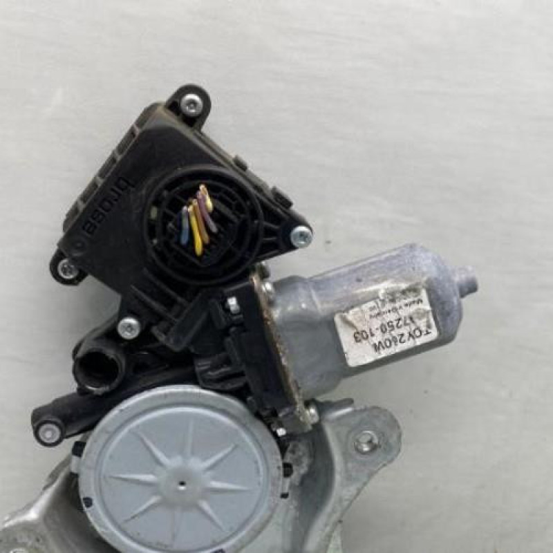 Leve vitre electrique arriere droit TOYOTA COROLLA VERSO 2 Photo n°3
