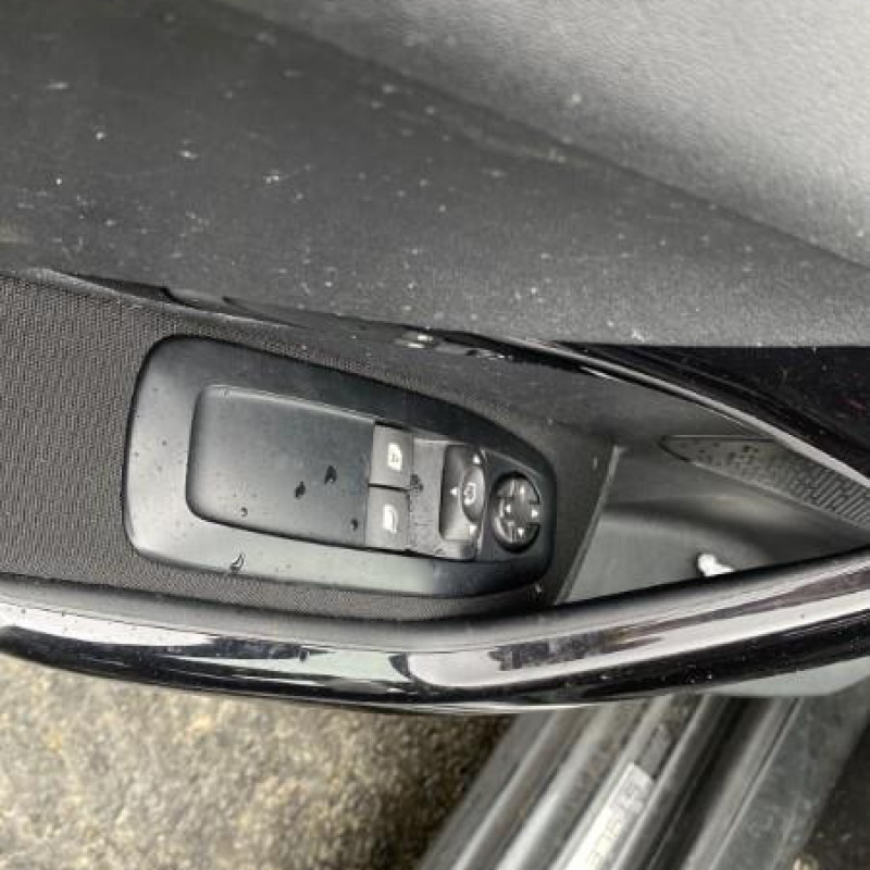 PEUGEOT 208 1 PHASE 2 1.2 VTI - 12V Photo n°9