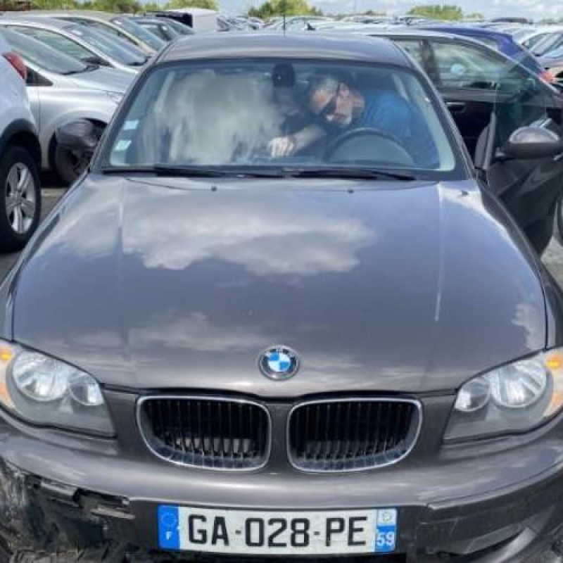 Porte avant droit BMW SERIE 1 E81 Photo n°15