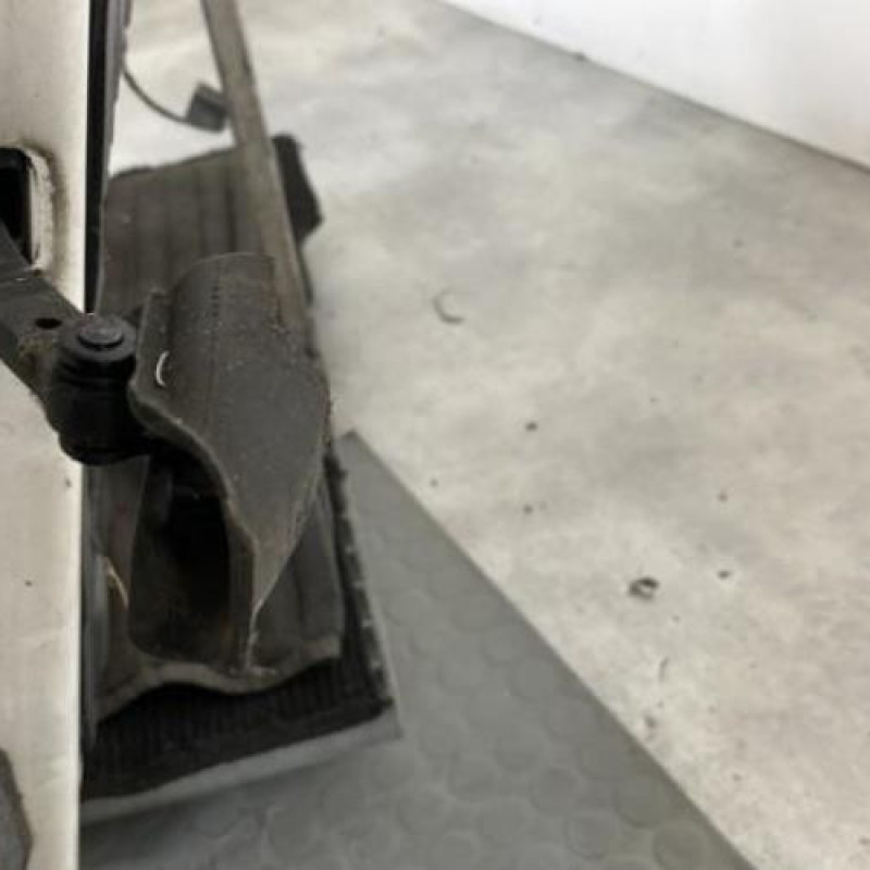 Porte avant droit BMW SERIE 1 E81 Photo n°5