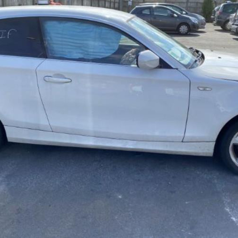 Porte avant droit BMW SERIE 1 E81 Photo n°15