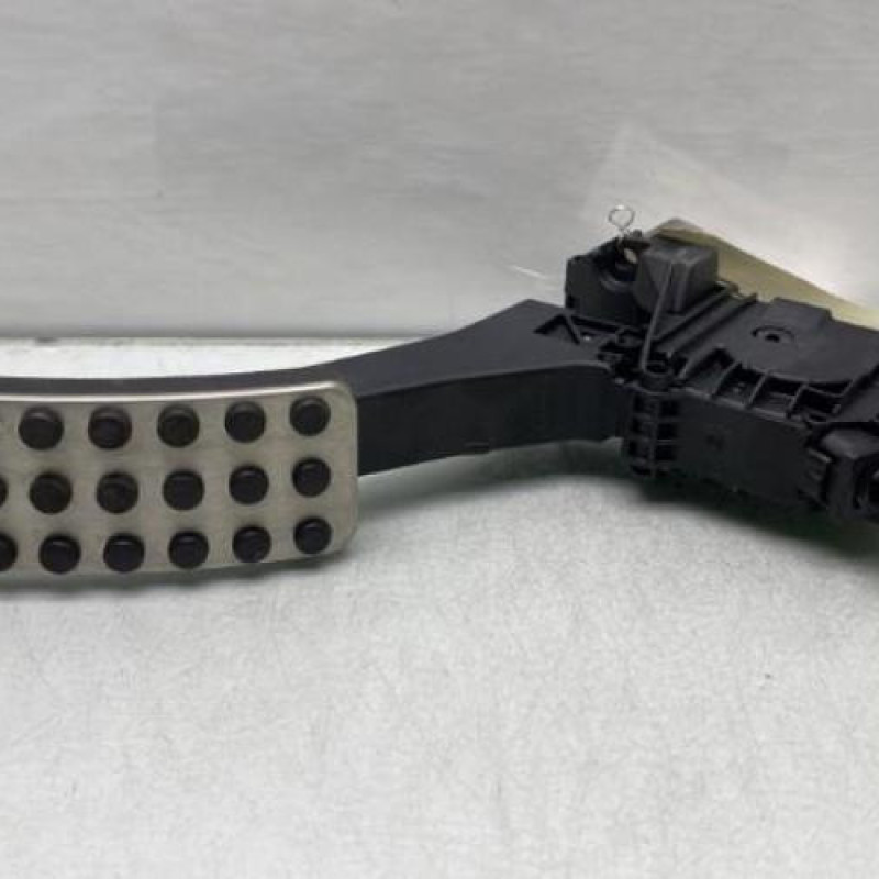 Pedalier d'accelerateur MERCEDES CLASSE CLA 118 Photo n°1