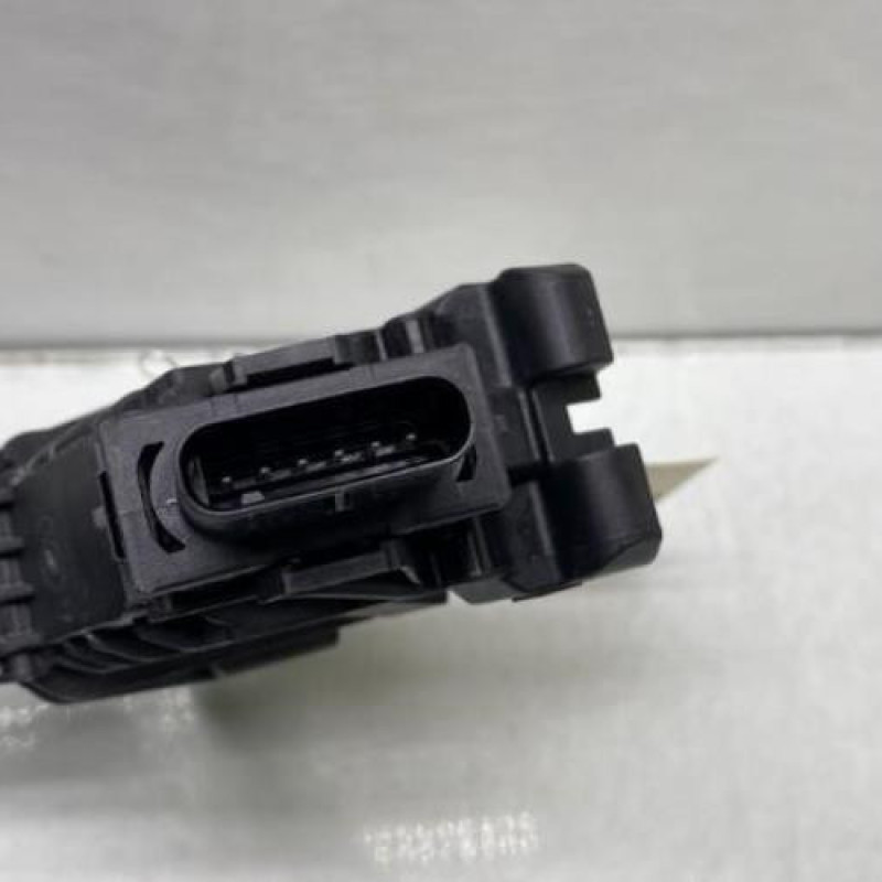 Pedalier d'accelerateur MERCEDES CLASSE CLA 118 Photo n°2