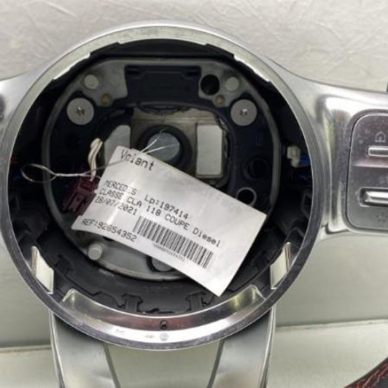 Volant MERCEDES CLASSE CLA 118 Photo n°4