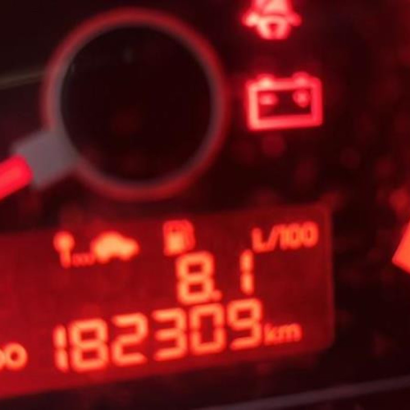 Bouton de warning KIA CEE-D 1 Photo n°12